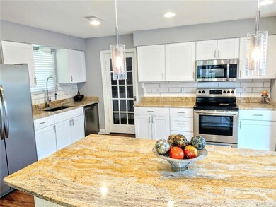 204 Canberra Ct, Slidell, LA 70458 - photo 2