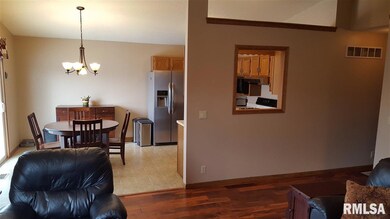 6128 Jebens Ave, Davenport, IA 52806 - photo 7