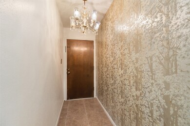 8726 Landwood Dr, Houston, TX 77040 - photo 5