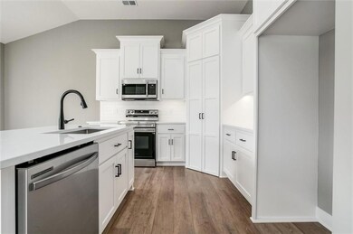 22470 S Jefferson St, Spring Hill, KS 66083 - photo 7