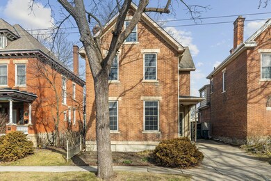 2-web-or-mls-136-e-mithoff-st