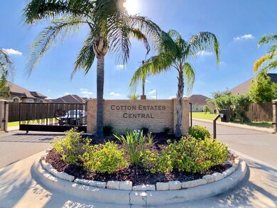 000 Rosewood Dr, Weslaco, TX 78599 - photo 2