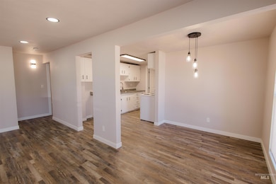 840 S 12th E, Mountain Home, ID 83647 - photo 6