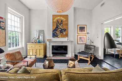 620 Warren St unit C, Hudson, NY 12534 - photo 2