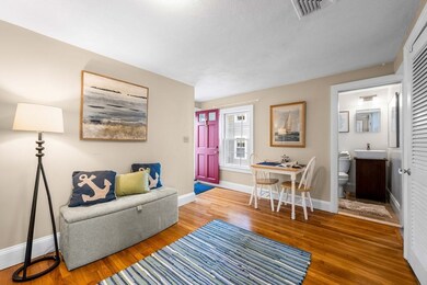 43 Sewall St unit 3, Marblehead, MA 01945 - photo 3