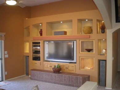 Custom Media Niche