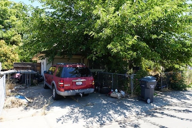 105 Kent St, Galt, CA 95632 - photo 2