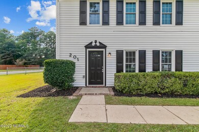 201 Valencia Ct, Jacksonville, NC 28546 - photo 4