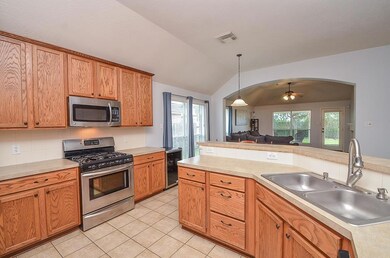 4606 Cedar Hill Dr, Pearland, TX 77584 - photo 7