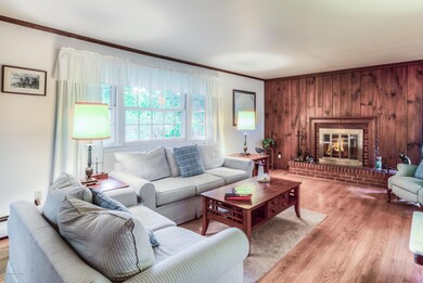 005_Living Room