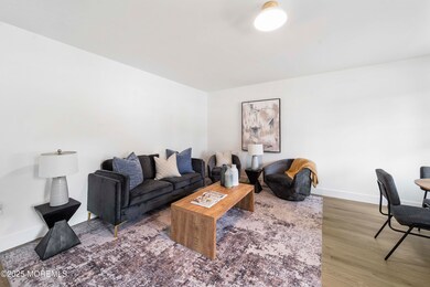 976 Woodmere Dr, Keyport, NJ 07735 - photo 5