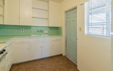 1127 E 8th St, Tucson, AZ 85719 - photo 4