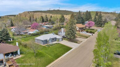 916 Taylor St, Craig, CO 81625 - photo 2