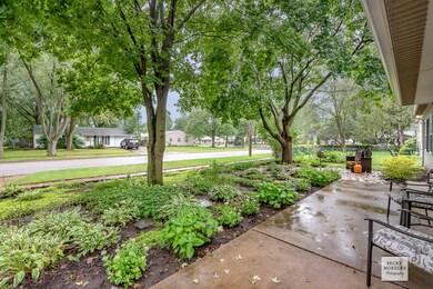 971 Upper Brandon Dr, Aurora, IL 60506 - photo 4