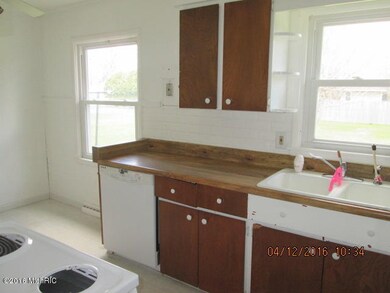 2312 Holly Ave, Portage, MI 49024 - photo 2