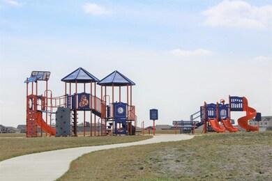 131 Mulberry Loop unit 133 Mulberry Loop NE, Minot, ND 58703 - photo 2