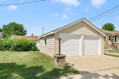 2263 S 14th Ave, Riverside, IL 60546 - photo 4