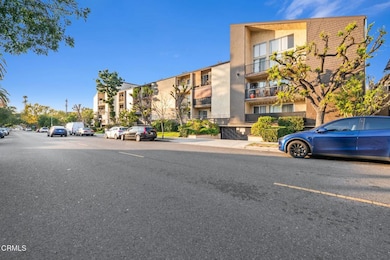 365 Burchett St unit 318, Glendale, CA 91203 - photo 3