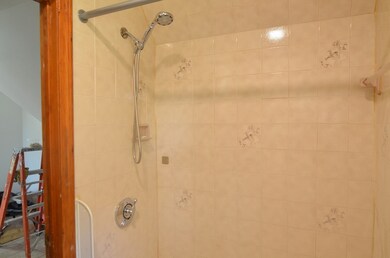49 Las Casas St unit 2, Malden, MA 02148 - photo 5