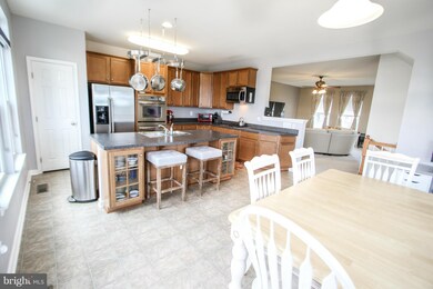 43001 Edgewater St, Chantilly, VA 20152 - photo 6