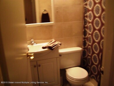 19 Donna Ct unit 12, Staten Island, NY 10314 - photo 7