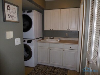 4633 Kathy Ln, Toledo, OH 43623 - photo 5