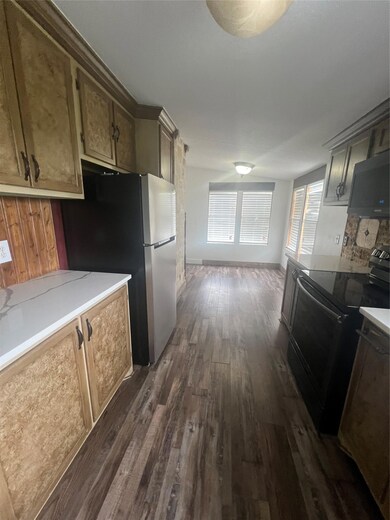 106 Bridle Path unit B, Kyle, TX 78640 - photo 2