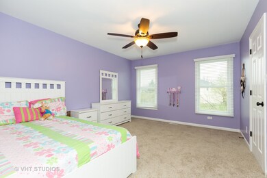 2112 Wicklow Rd, Naperville, IL 60564 - photo 3