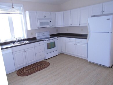 42 Phillips Rd unit 10, Holden, MA 01520 - photo 2