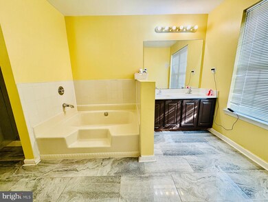 44 Heather Ct, Monmouth Junction, NJ 08852 - photo 5