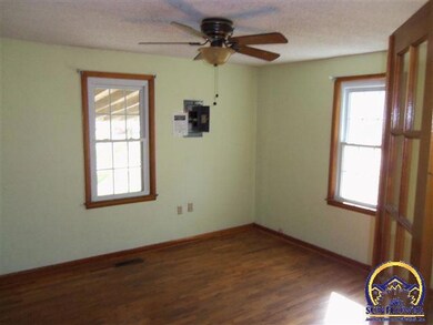600 E 5th St, Altamont, KS 67330 - photo 3