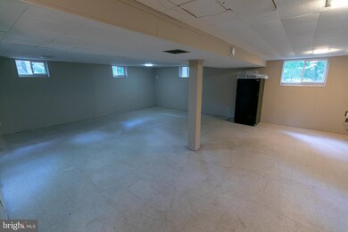 9274 Crescent Ln, La Plata, MD 20646 - photo 7