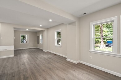 551 Textile Ave, Dracut, MA 01826 - photo 2