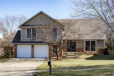 8657 Greenway Ln, Lenexa, KS 66215 - photo 2