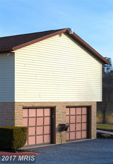 2935 Saint Thomas Williamson Rd, Chambersburg, PA 17202 - photo 4