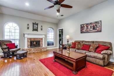 708 Ticonderoga Dr, Denton, TX 76205 - photo 6