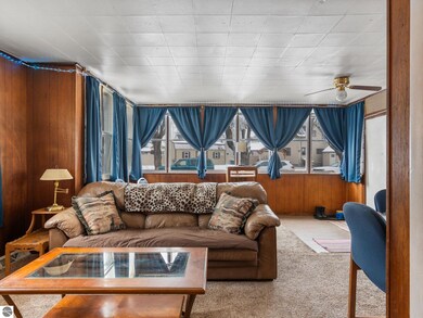 405 Powers St, Cadillac, MI 49601 - photo 6