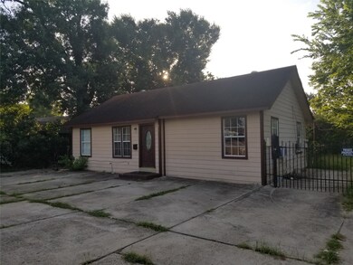 6907 Beachwood St, Houston, TX 77021 - photo 4
