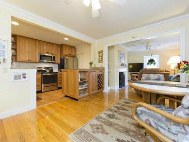 Kitchen. dining room and kitchen