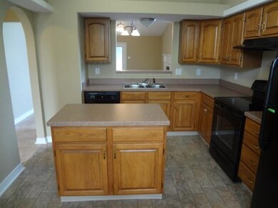 12985 Sweet Briar Pkwy, Fishers, IN 46038 - photo 6