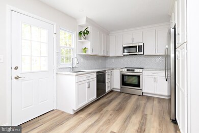 14 Dunstable Rd, Southampton, NJ 08088 - photo 3