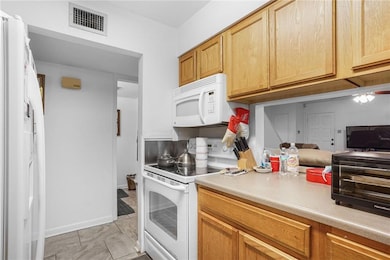 Refrig, dishwasher, microwave + range oven are inc