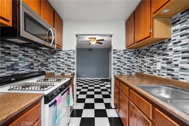 13080 Dronfield Ave unit 58, Sylmar, CA 91342 - photo 7