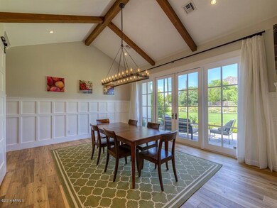 003_Dining Room
