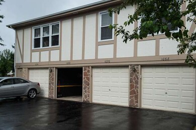 1072 Glouchester Harbor unit END, Schaumburg, IL 60193 - photo 2