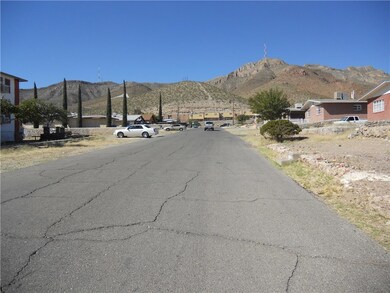 2627 Sacramento Ave, El Paso, TX 79930 - photo 3