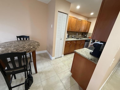 Eat in kitchen