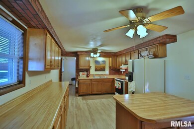 16114 N Regency Park Place, Chillicothe, IL 61523 - photo 7