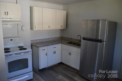 515 S Elm St, Statesville, NC 28677 - photo 7