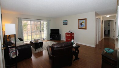 27 Players Cir unit C1, Tinton Falls, NJ 07724 - photo 4